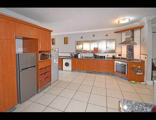 3 BEDROOM HOUSE FOR SALE IN ORANGE GROVE